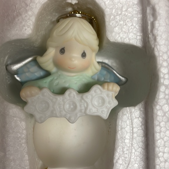 Precious Moments Ornament - Picture 2 of 3